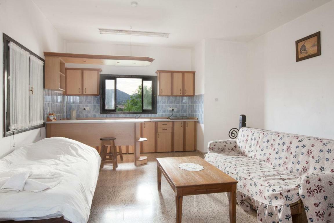 Balci Plaza Hotel And Balci Plaza Guest Bungalows Karpaz Peninsula Selenias Exterior foto